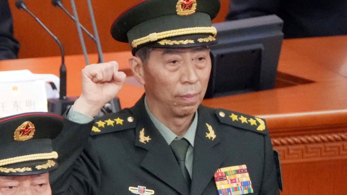 Kde je Li Šangfu? V Číně zmizel další potentát a svět si domýšlí problémy